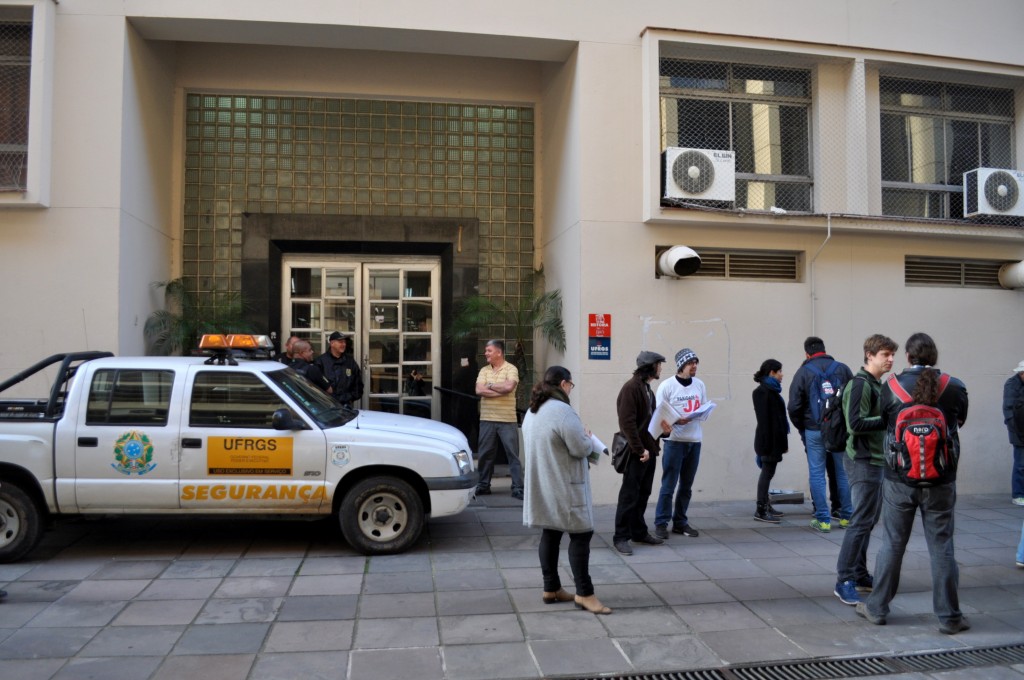 Aparato de segurança estava presente na assembleia da categoria